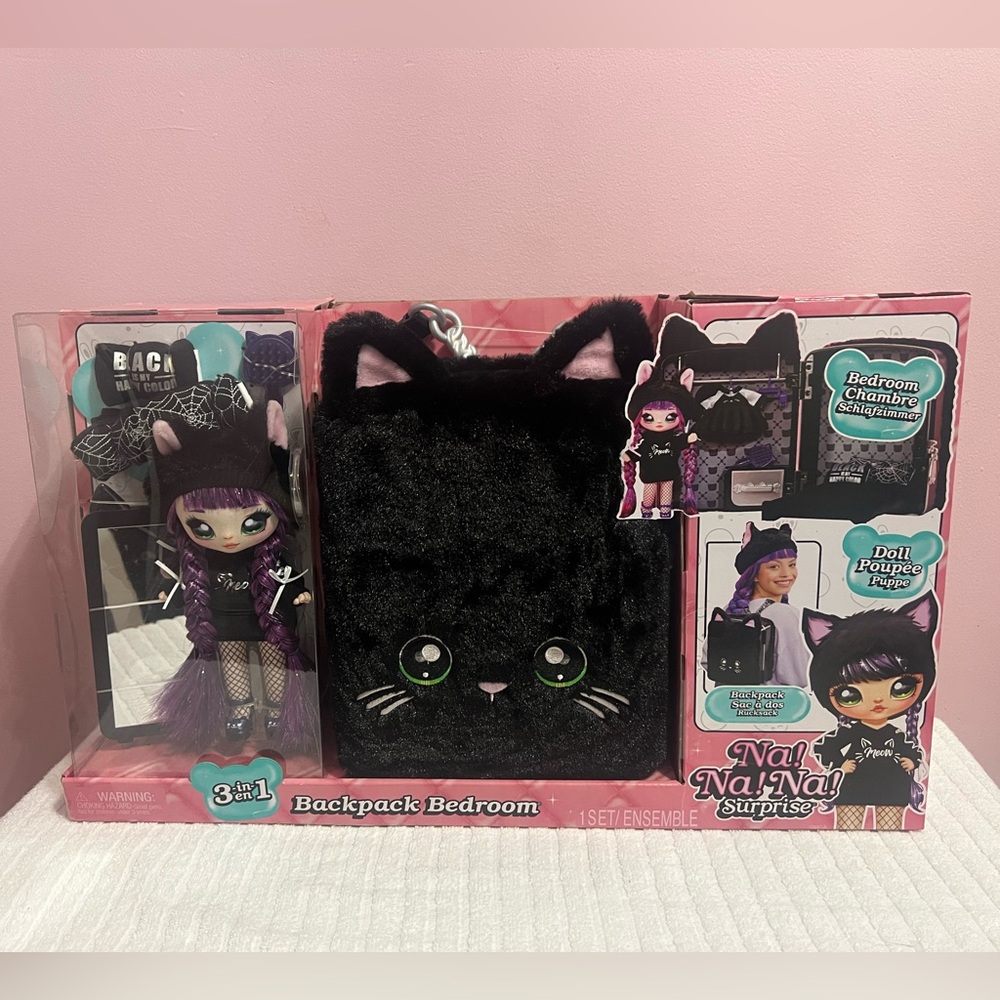 Na! Na! Na! Surprise 3-in-1 Backpack Bedroom playset Limited Edition Doll Cat